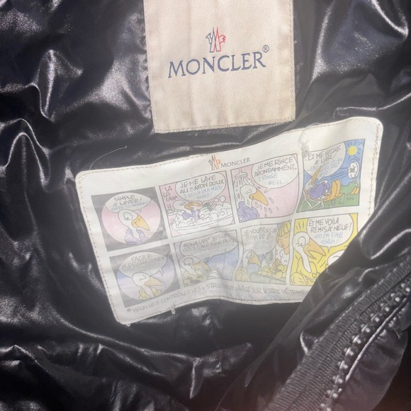 Moncler Women's Black Puffer Jacket with Tan Fur Collar - Picture 4 of 5